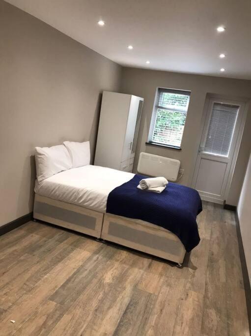 Bedfont House Daire Hillingdon Dış mekan fotoğraf